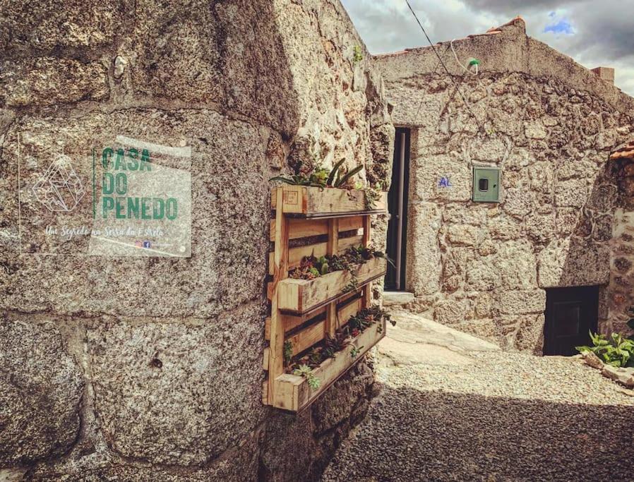 Casa Do Penedo - Um Segredo Na Serra Da Estrela Quintas de Baixo Esterno foto